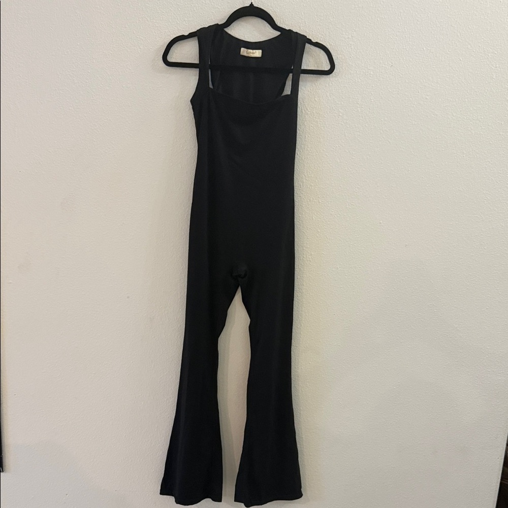 Chic Black Women's Jumpsuit - Picture 2 of 4